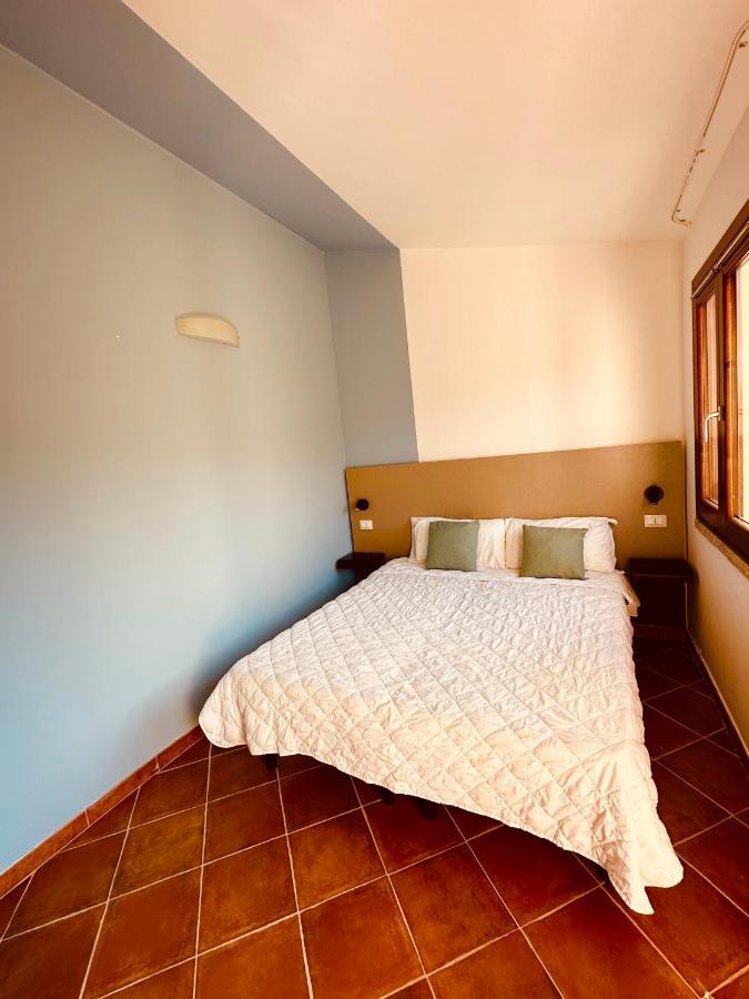 Rocce Rosse Sardinia Aparthotel Isola Rossa Buitenkant foto