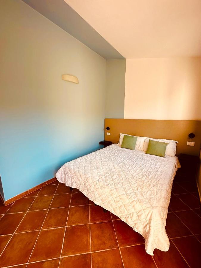Rocce Rosse Sardinia Aparthotel Isola Rossa Buitenkant foto